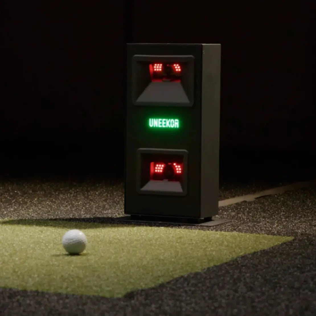 Uneekor EYE MINI LITE SIG8 Golf Simulator Package – The Game Room Plus