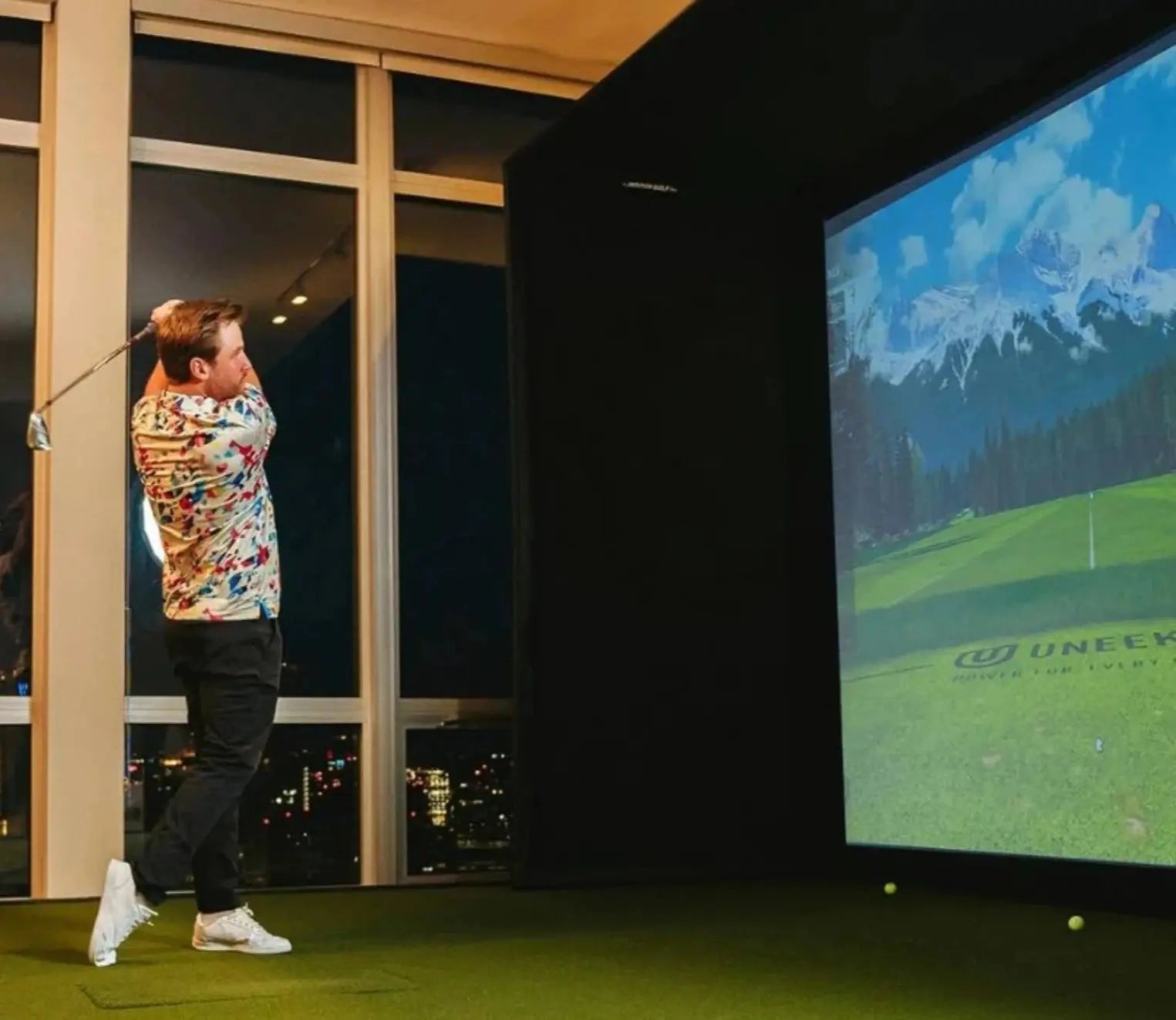 Uneekor EYE MINI LITE SIG8 Golf Simulator Package – The Game Room Plus